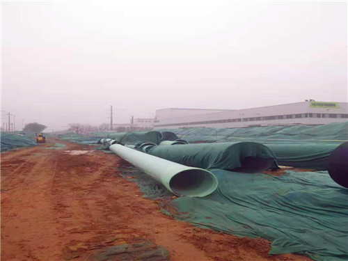 玻璃鋼管道施工現(xiàn)場(chǎng)